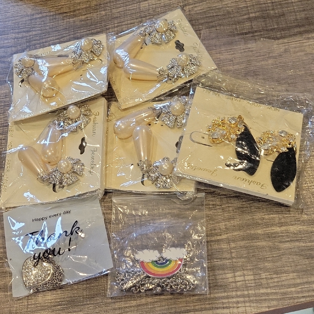 5 For 25.00/Kids Dress Up/ Play Jewelry Bundle!